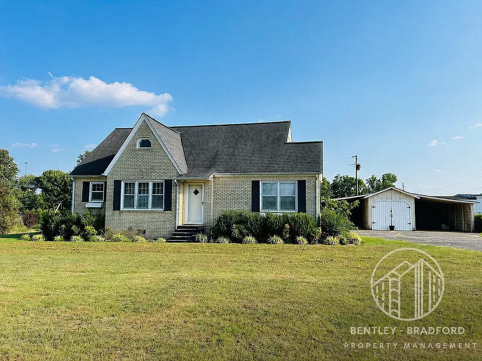 38 Elgin Dr