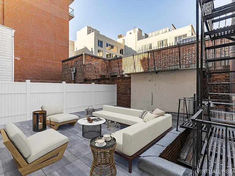 32 Spring St #2 — Photo 2