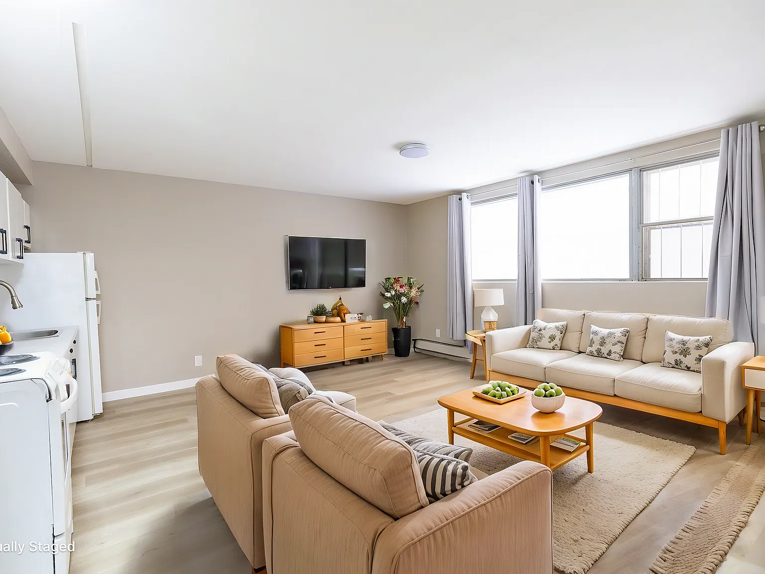 Elmwood Manor Apartments — Photo 3