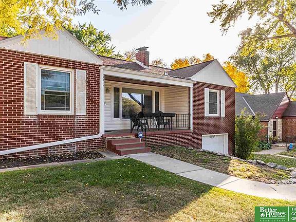 4th image of 5417 Seward St
