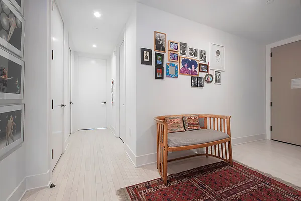 Rented by R New York | media 12