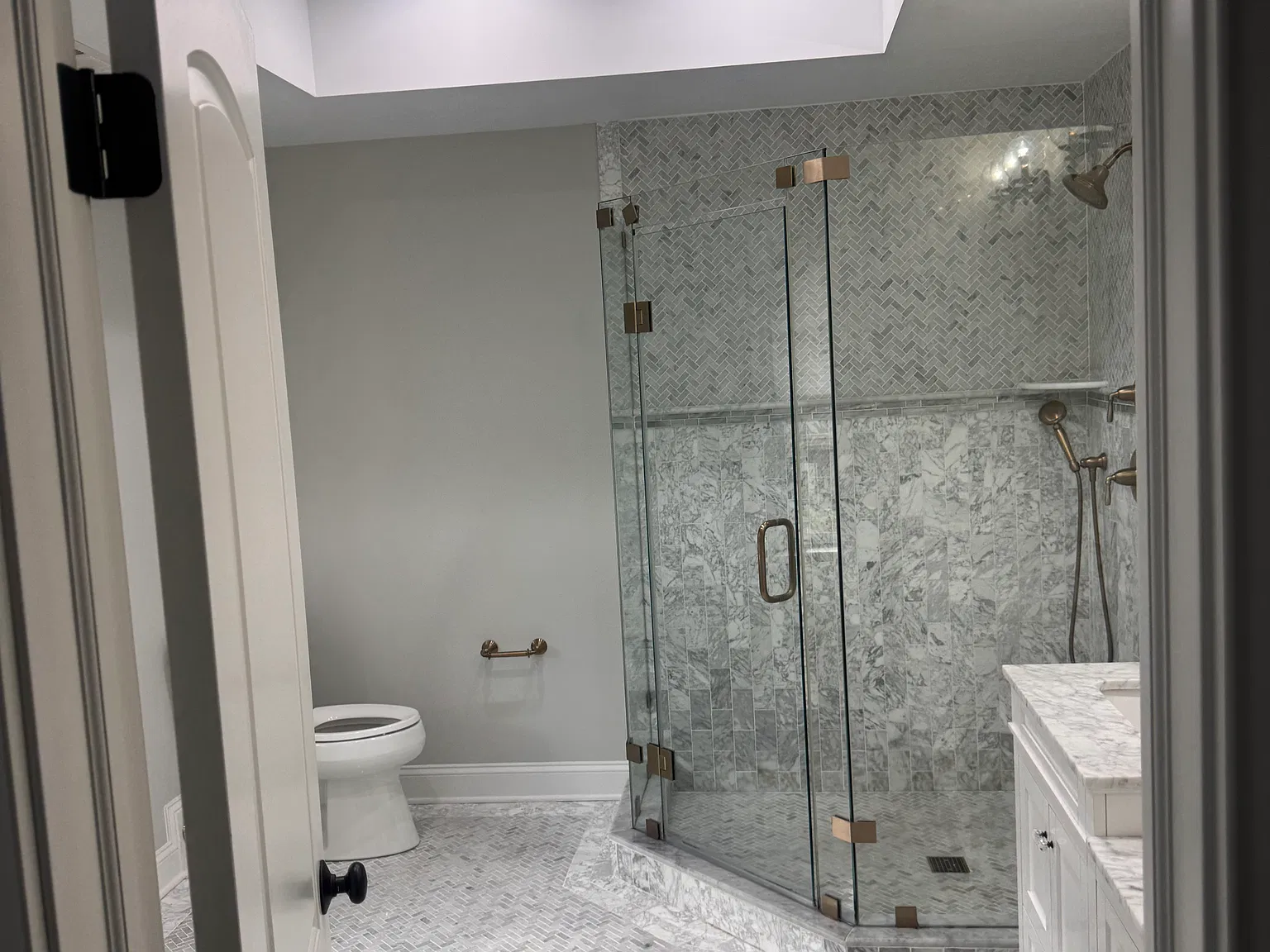 3 bed, 2.5 bath, 2650 sqft, $7,000 — Photo 1