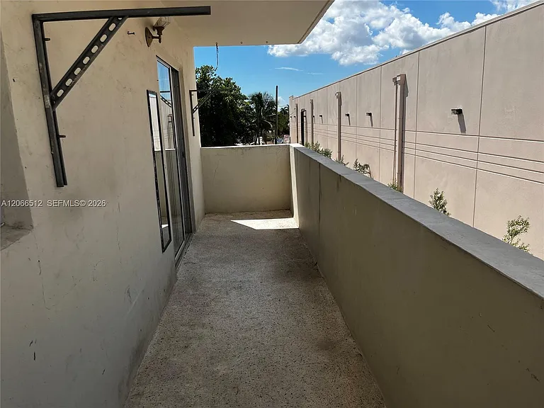 928 SW 30th Ave #3 — Photo 20