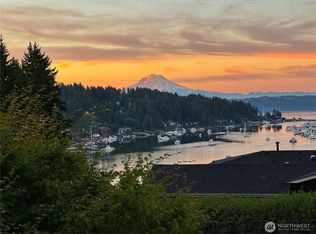 3915 Bayview Ln, Gig Harbor, WA 98332