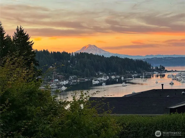 3915 Bayview Lane, Gig Harbor, WA 98332