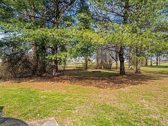 4th image of 2748 Buckner Ln