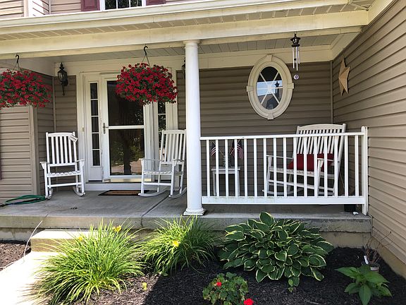 2nd image of 253 Leather Leaf Ln