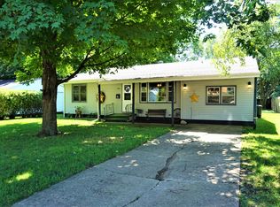 1106 Roselawn Dr, Paxton, IL 60957