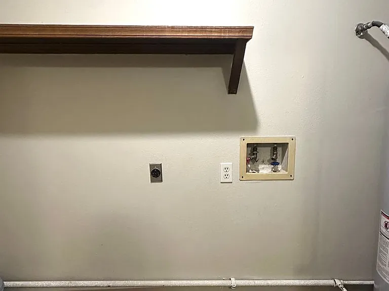 2210 E Macs Ct — Photo 7