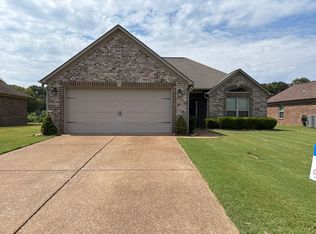 322 Hidden Springs Ln, Jackson, TN 38305