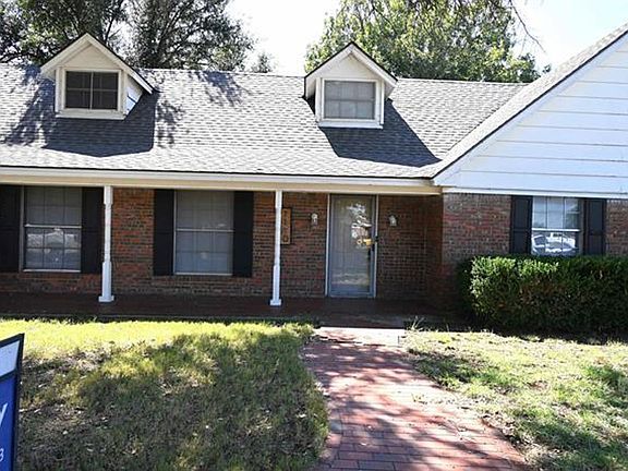 2nd image of 1110 Rosemary Dr