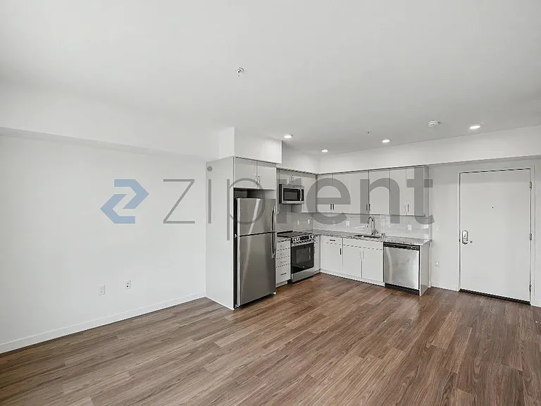 18900 Parthenia St #310 — Photo 14