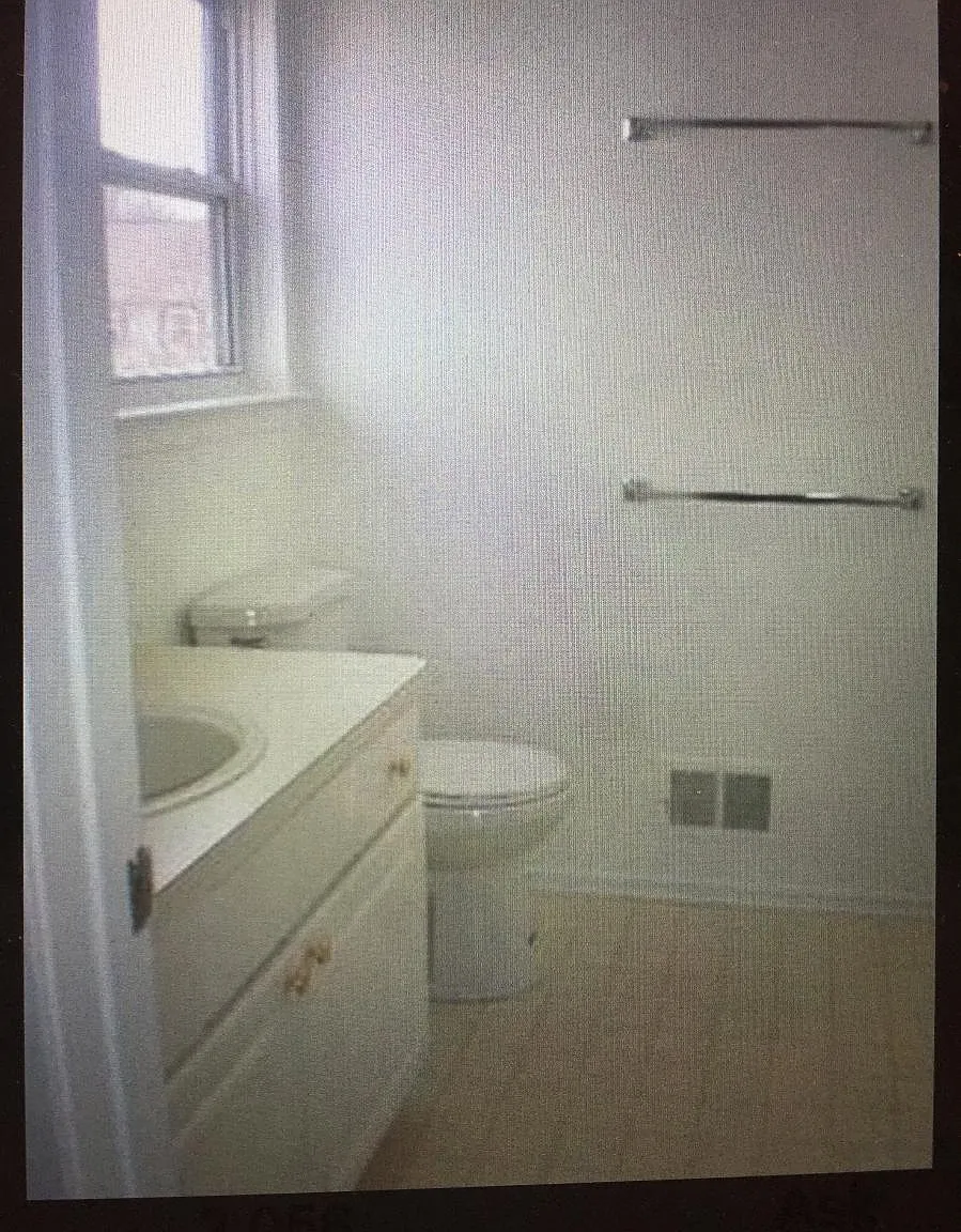 890 Huntclub Boulevard — Photo 4