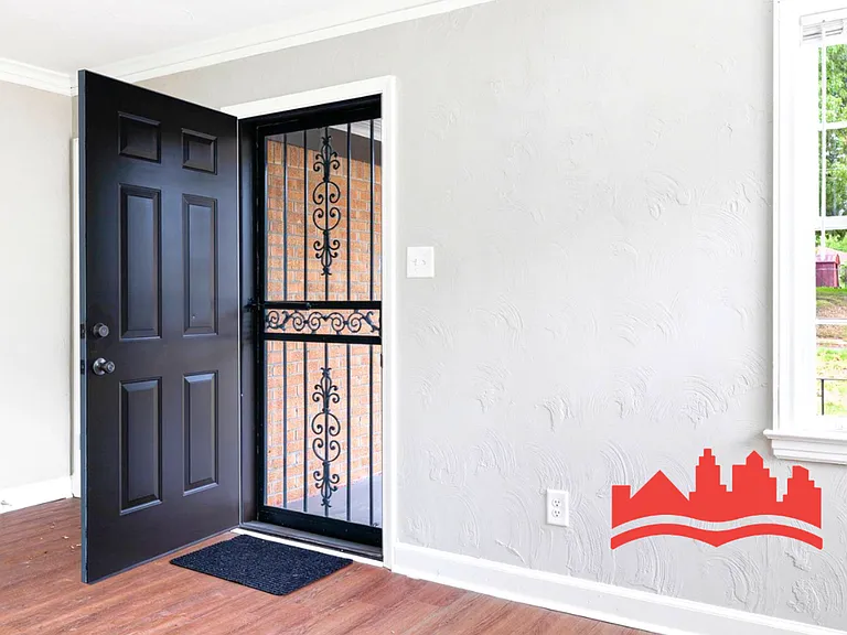755 E McKellar Ave — Photo 6