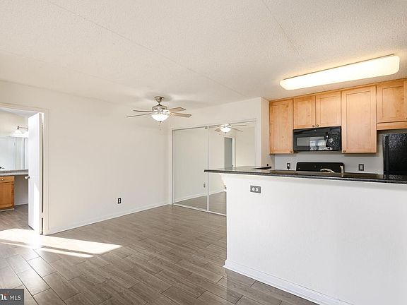 3rd image of 75 S Reynolds St APT 102