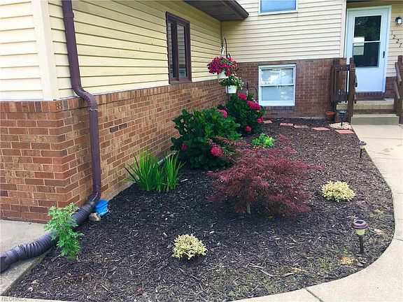3rd image of 1227 Nutwood Cir