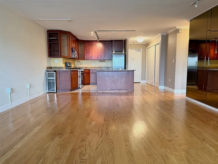 Hawthorne Pl — Photo 6