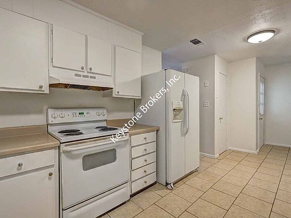 4th image of 2334 Ollie Dr