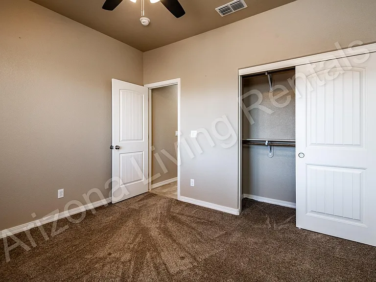 1726 E Aloe St — Photo 12