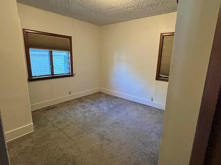 1122 Garfield Ave — Photo 10