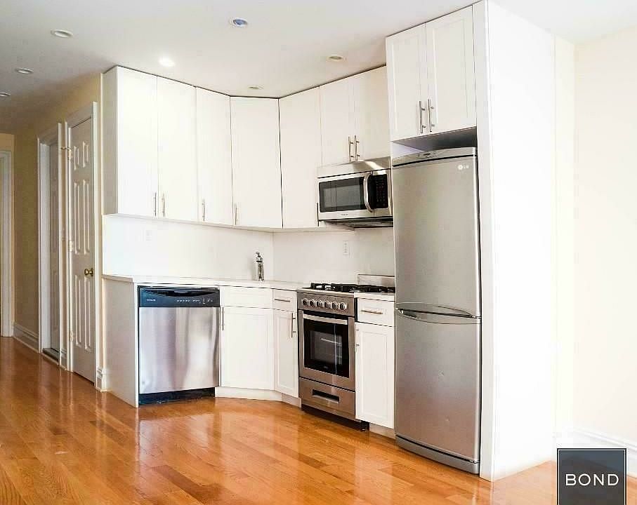 1st image of 544 W 50th St #A5fw