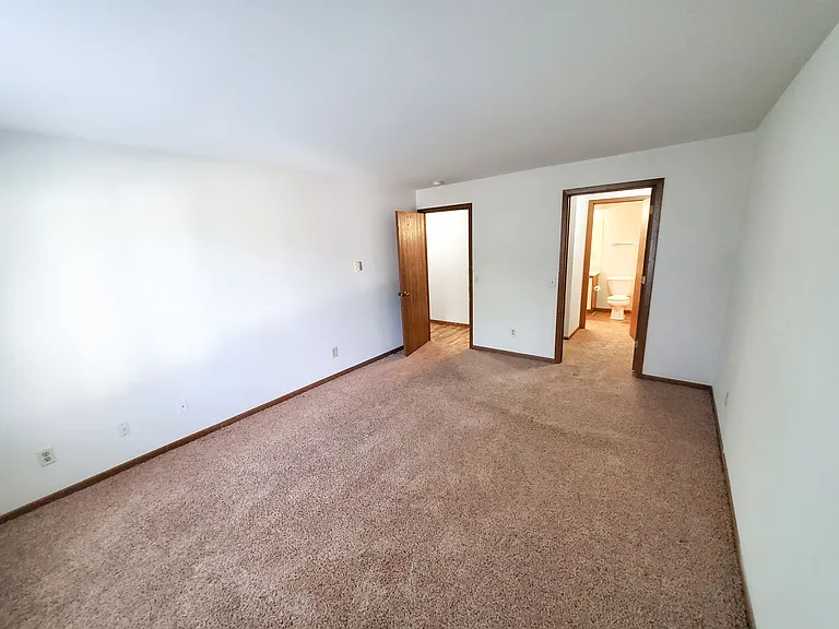 Orchard Village Apartments — Photo 30