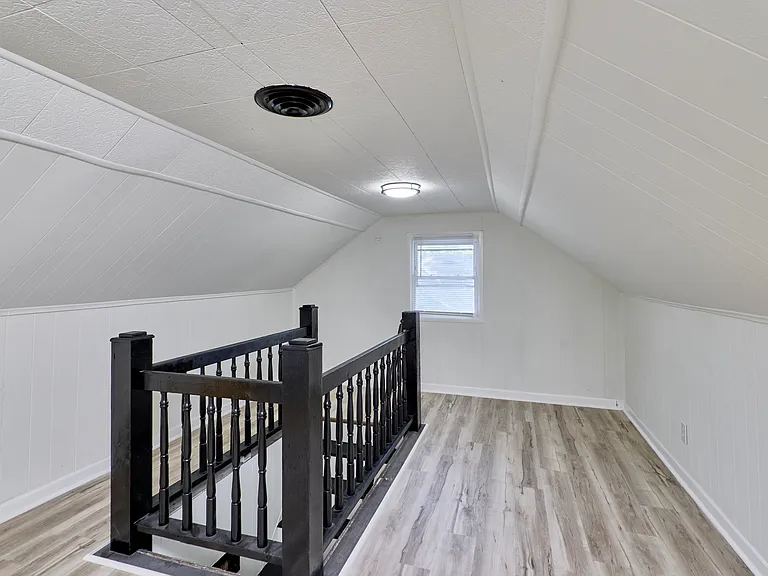 6009 Bermuda Dr — Photo 19