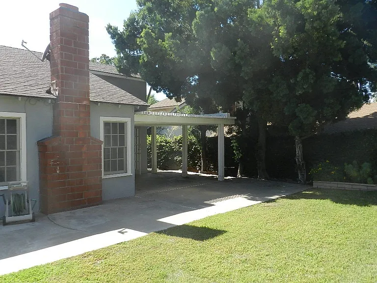 25261 Arcadian Ave — Photo 21