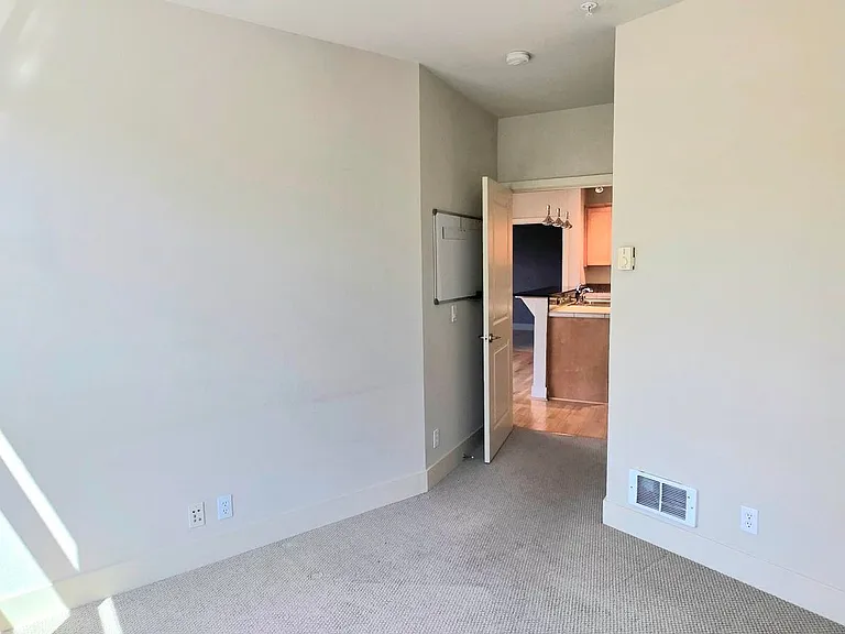 410 NE 70th St #201 — Photo 7