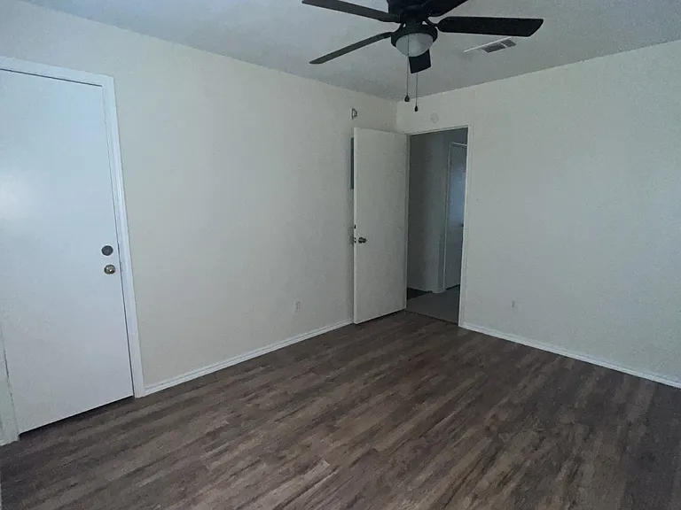 1604 Benttree Dr #A — Photo 10