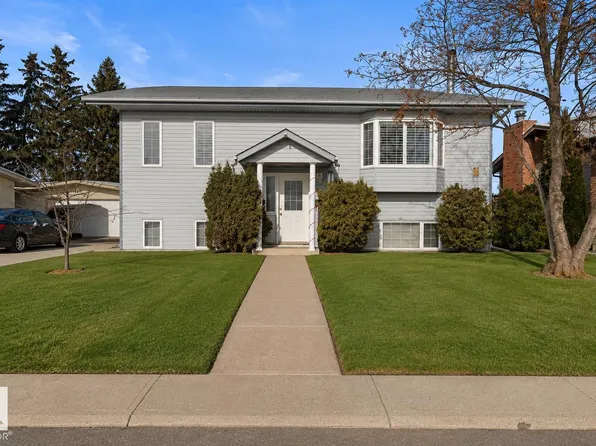 4712 49th Ave, Cold Lake, AB T9M 1Y3