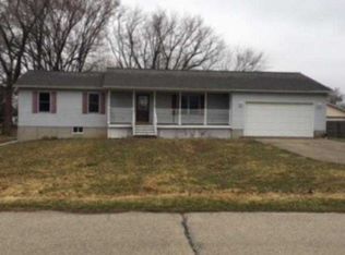 102 Carroll St, Colona, IL 61241