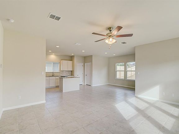 937Stampede_LivingRoom_4