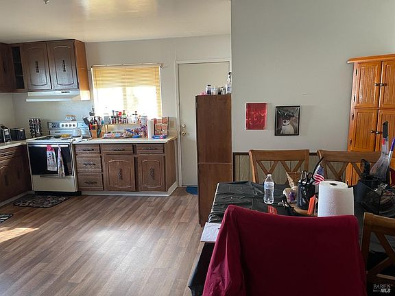 4th image of 426 West Street