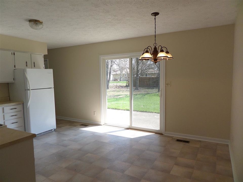 2nd image of 2511 Eckman Pl