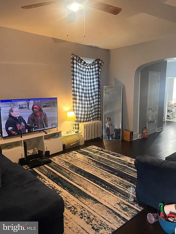 3 bed, 1.5 bath, 1666 sqft, $2,000 — Photo 4