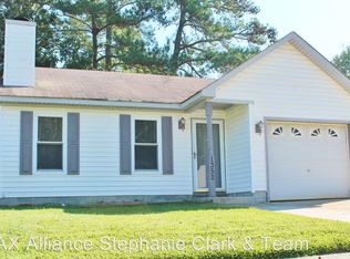 1352 Beacons Reach Dr, Virginia Beach, VA 23454