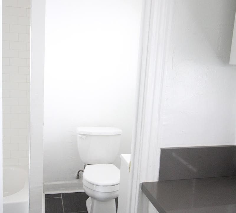 1st image of 4149 Monroe St #5