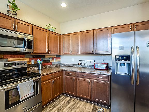 3rd image of 7843 W Palm Ln