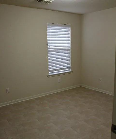 18114 Surrey Lake Ln — Photo 9