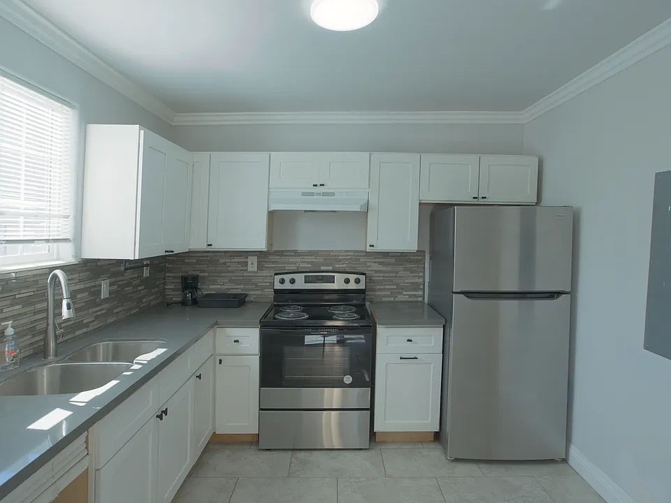 1055 Dundas St #ADU