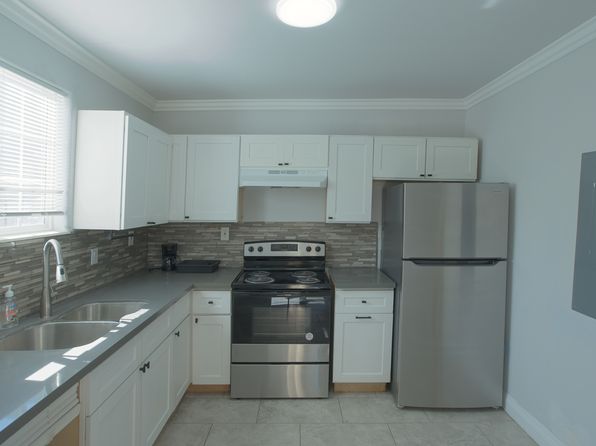 1055 Dundas St #Adu
