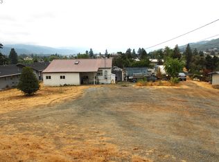 476 Smith St, Riddle, OR 97469