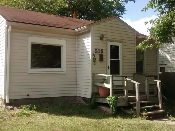 516 1st St, West Des Moines, IA 50265