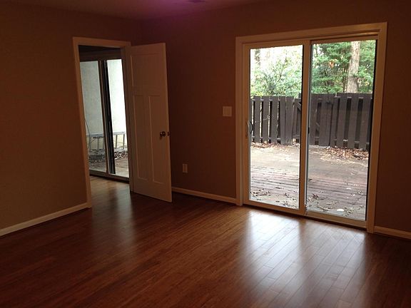 Living room - view to patio