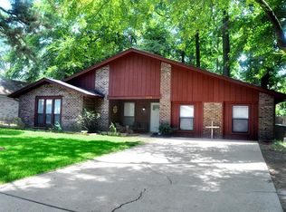 115 Robinhood Dr, Nacogdoches, TX 75961
