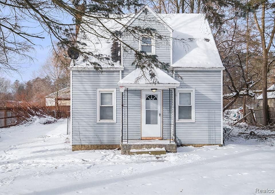 3297 N Center Rd, Flint, MI 48506 MLS 20240004297 Zillow