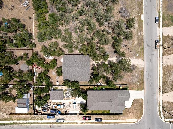 2nd image of 134 Plumeria Dr