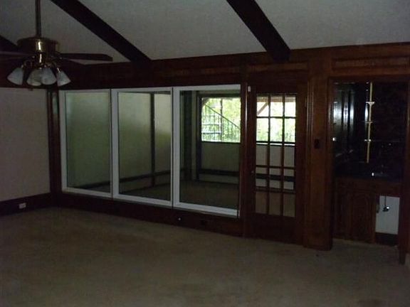 5th image of 1202 Lakeshore Dr
