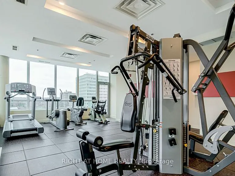 3391 Bloor St W #515 — Photo 23